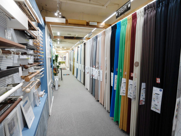 日々最新の生地を入荷